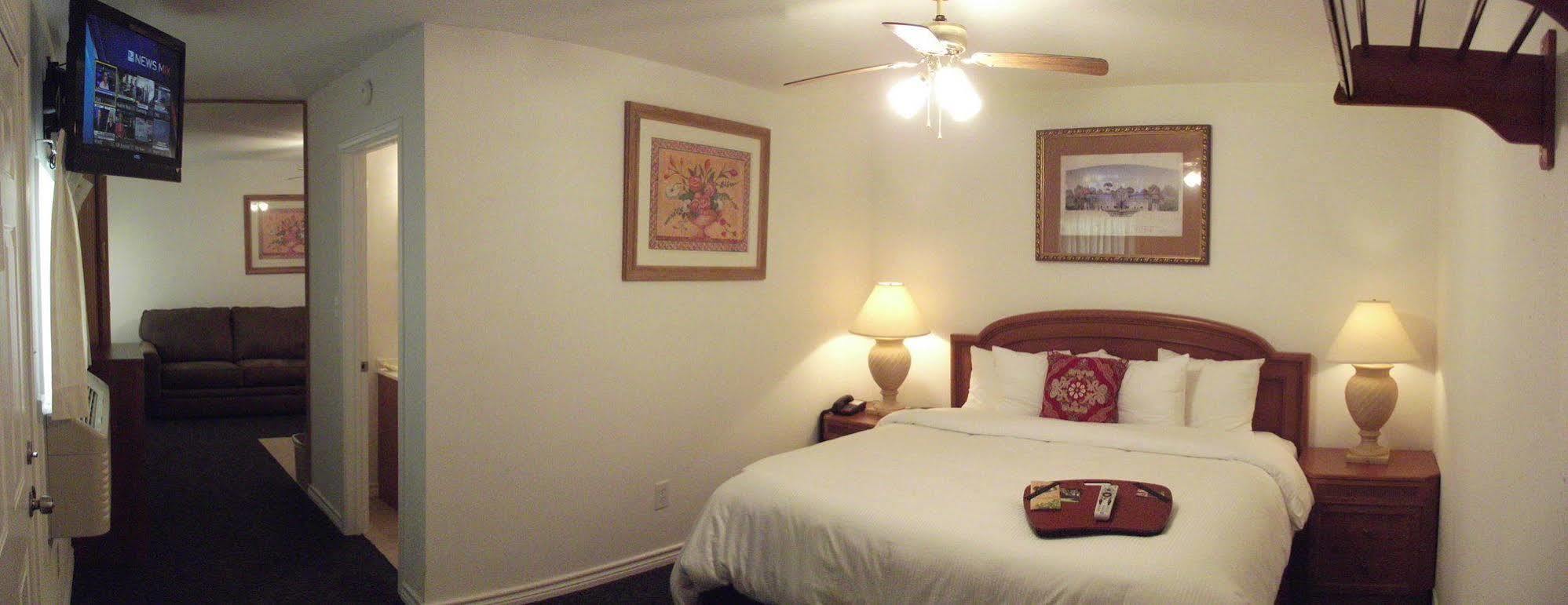 Hempstead Country Inn & Suites Exterior foto